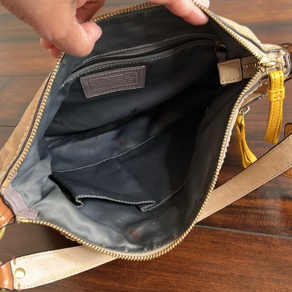 Coach Poppy Leather Colorblock Perri Hippie Covertible Bag Cream Yellow Mauve - Picture 13 of 16